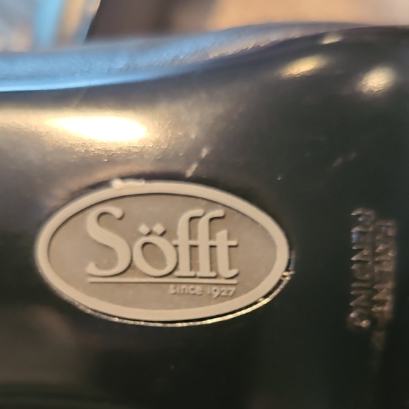 Sofft Elegant Black Leather Women's Heels - Picture 8 of 8